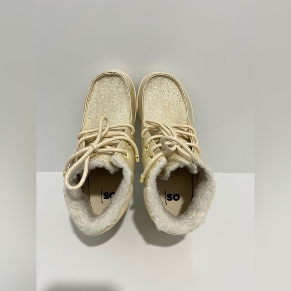 SO Buttercream Rose Gold Chukka Girls boots size 3 - Picture 6 of 7